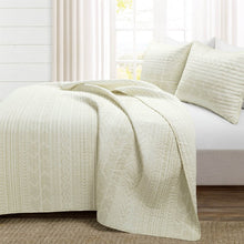 Load image into Gallery viewer, King size Scandinavian Chevron Ivory Reversible Cotton Quilt Set