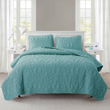 Load image into Gallery viewer, King Coastal Beach Starfish Seashell Seahorse Aqua Blue Teal 3-Piece Quilt Set