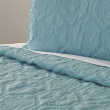 Load image into Gallery viewer, King Coastal Beach Starfish Seashell Seahorse Aqua Blue Teal 3-Piece Quilt Set