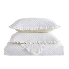 Load image into Gallery viewer, King size Ivory White Velvet Microfiber Polyester Reversible 3-Piece Quilt Set