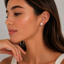 Load image into Gallery viewer, Genuine pearl stud earrings