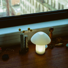 Load image into Gallery viewer, Cordless Kinoko Lamp