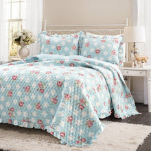 Load image into Gallery viewer, Full/Queen size Vintage Rose Ruffle Edge Light Quilt Set in Blue White and Pink