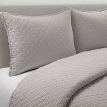 Load image into Gallery viewer, King/CAL King Lightweight Cotton Linen Grey Reversible 3-PC Quilt Set