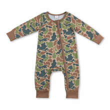 Load image into Gallery viewer, Long sleeves camo baby boys zipper romper