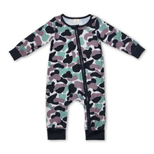 Load image into Gallery viewer, Green camo long sleeves baby boy zipper romper