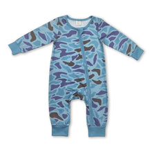 Load image into Gallery viewer, Light green camo long sleeves baby boy zipper romper
