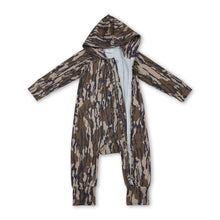 Load image into Gallery viewer, Long sleeves olive camo baby kids hooded zipper romper