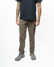 Load image into Gallery viewer, Lancer Taper Fit Pant - Beluga Brown
