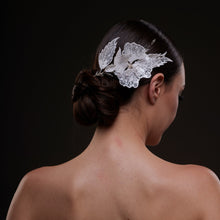Load image into Gallery viewer, Bridal Flower &amp; Leaf Side Comb