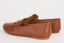 Load image into Gallery viewer, Luanda Tan Leather Women Flat Shoe