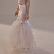 Load image into Gallery viewer, Mermaid Petticoat with Corsage and Hard Net Tulle Underskirt  ,Wedding Crinoline with Petticoat Netting Fabric