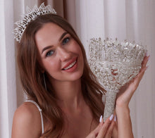 Load image into Gallery viewer, Elegant Hand Bouquet, Wedding Bouquet