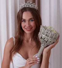 Load image into Gallery viewer, Elegant Hand Bouquet, Wedding Bouquet