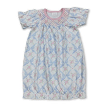 Load image into Gallery viewer, Short sleeves floral bow embroidery baby gown