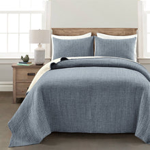Load image into Gallery viewer, Full/Queen Size 3-Piece Reversible Woven Cotton Quilt Set in Navy Cream