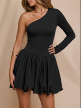 Load image into Gallery viewer, Autumn Solid Color Stitching Pleated Sexy Long Sleeve Shoulder Collar Dress Women Clothing