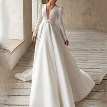 Load image into Gallery viewer, Dress Socialite White Satin Slim High French Dress