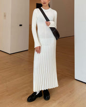 Load image into Gallery viewer, Autumn Winter Knitted Dress Casual Waist Tight Round Neck Big Pit Stripe Slimming Knitted Maxi Dress Women