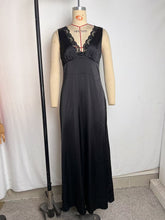 Load image into Gallery viewer, Women Clothing Summer Sexy Lace Deep V Plunge Strap Slim Fit Backless Dress