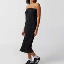 Load image into Gallery viewer, Solid Color Pleated Tube Top Backless Maxi Dress Summer Casual Loose Dress Women