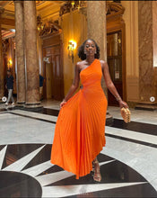 Load image into Gallery viewer, Popular Slim One Shoulder Cutout Pleated Dress