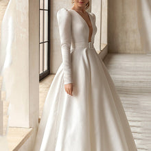 Load image into Gallery viewer, Dress Socialite White Satin Slim High French Dress
