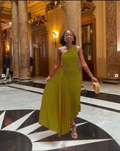 Load image into Gallery viewer, Popular Slim One Shoulder Cutout Pleated Dress