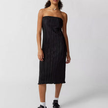 Load image into Gallery viewer, Solid Color Pleated Tube Top Backless Maxi Dress Summer Casual Loose Dress Women
