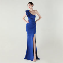 Load image into Gallery viewer, One Shoulder Craft Wave the Craft of Design Gross Satin High Slit Sexy Evening Dress Dinner Party Wedding Social Networking