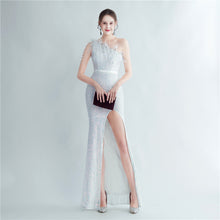 Load image into Gallery viewer, Heavy Industry Ostrich Hair Craft Beading Hair Oblique Shoulder Side Slit High End Evening Dress