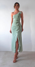 Load image into Gallery viewer, Summer Slant Shoulder Sexy Pleated High Slit Slim Fit Dress