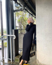 Load image into Gallery viewer, Autumn Winter Knitted Dress Casual Waist Tight Round Neck Big Pit Stripe Slimming Knitted Maxi Dress Women