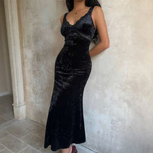 Load image into Gallery viewer, French Romantic Velvet Lace V neck Patchwork Sleeveless Dress Slim Fit Sheath Fishtail Dress Inner Wear