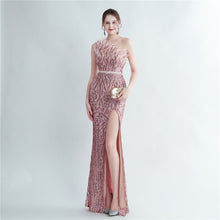 Load image into Gallery viewer, Heavy Industry Ostrich Hair Craft Beading Hair Oblique Shoulder Side Slit High End Evening Dress