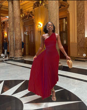 Load image into Gallery viewer, Popular Slim One Shoulder Cutout Pleated Dress