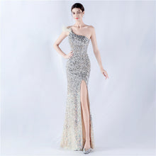 Load image into Gallery viewer, Dress Gradient Velvet Bottom Sequin Craft Order Ostrich Feather One Shoulder Diagonal Collar High Fork Evening Dress