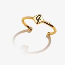 Load image into Gallery viewer, Initial Q Ring