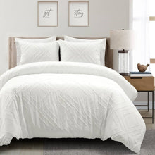 Load image into Gallery viewer, King Size Polyester Black White Striped Rose Floral 3 Piece Quilt Set