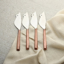 Load image into Gallery viewer, PLATEAU RATONCITO CHEESE SPREADER/KNIFE 4 PC. SET