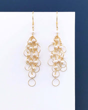 Load image into Gallery viewer, Pearl Gold Chain Loop Earrings