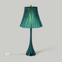 Load image into Gallery viewer, Pleat Lamp