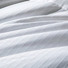 Load image into Gallery viewer, Queen Size All Seasons Soft White Polyester Down Alternative Comforter