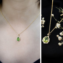 Load image into Gallery viewer, Natural 2.2 Carat Pear Shape Peridot Vintage Necklace with Lab Grown Diamond