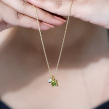 Load image into Gallery viewer, Princess Cut 1 Carat Peridot Pendant Necklace with Silver Chain