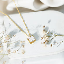 Load image into Gallery viewer, 2 Carat Princess Cut Moissanite Solitaire Necklace with Rope Frame