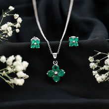 Load image into Gallery viewer, Natural Emerald Clover Jewelry Set for Women