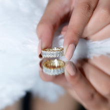 Load image into Gallery viewer, Baguette and Round Moissanite Braided Wedding Band