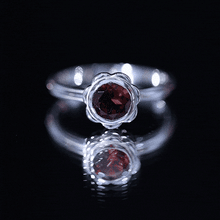 Load image into Gallery viewer, 1.7 Carat Round Cut Garnet Flower Engagement Ring for Women
