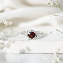Load image into Gallery viewer, 1.7 Carat Round Cut Garnet Flower Engagement Ring for Women